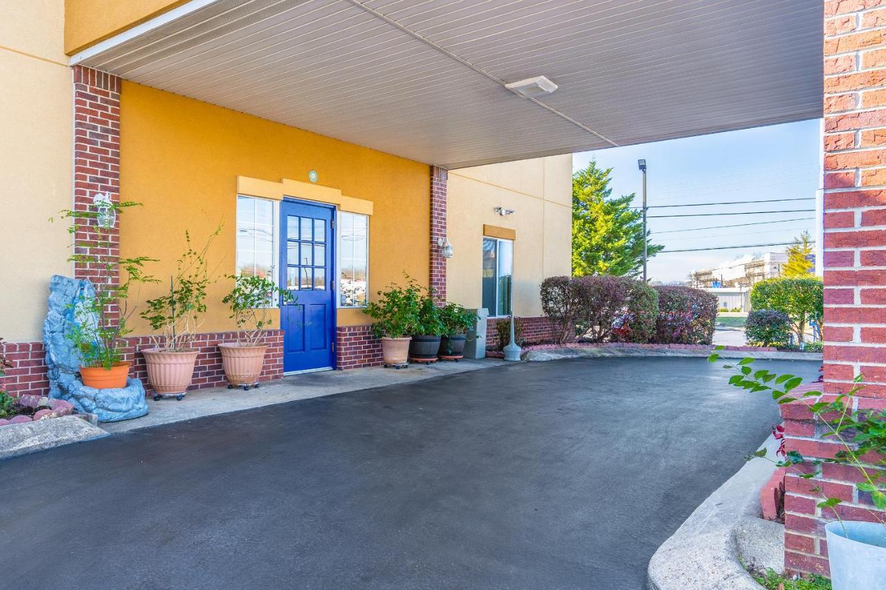 Suburban Studios Chattanooga Northeast - Ooltewah Exterior photo
